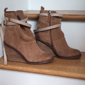 Kelsi Dagger Brooklyn Tan Leather Wedge Booties, US 7
